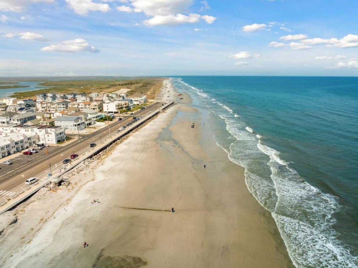 Spectacular 3 Bedroom Condo One Block To The Beach Бриґантін Екстер'єр фото